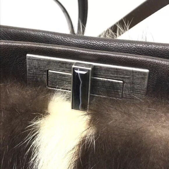 ENDI Peek-A-Boo Shoulder Bag with Fur Dark Brown - Picture 6 of 10